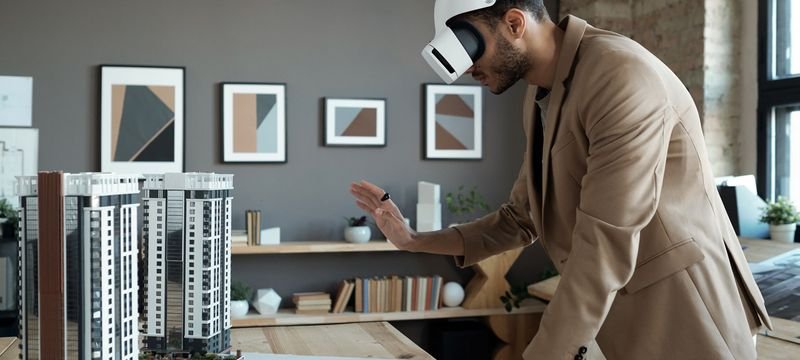 الواقع الافتراضي (VR)